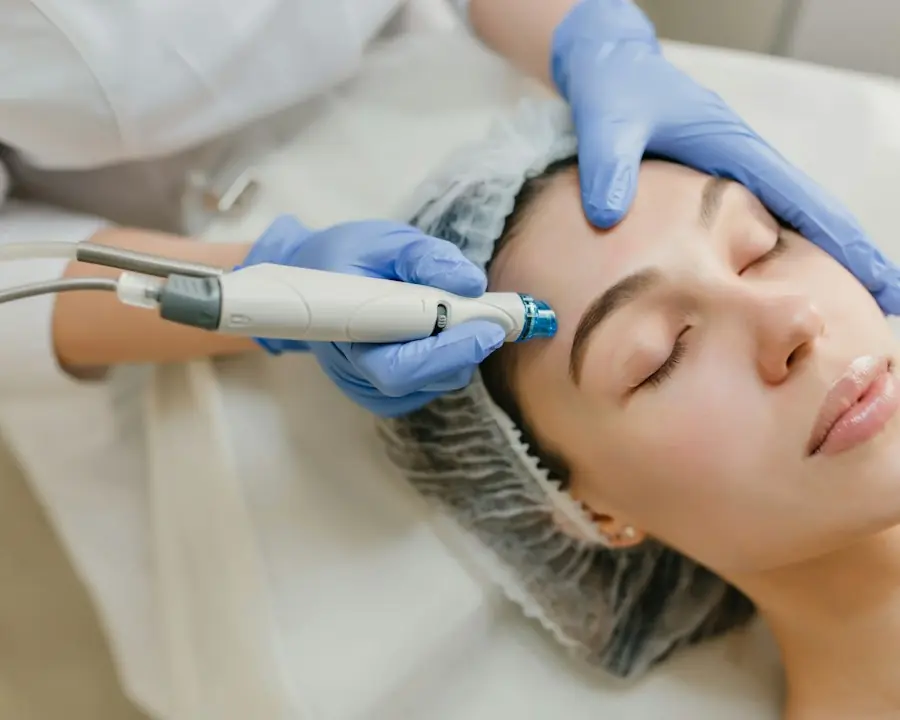 Mezitli hydrafacial cilt bakımı uygulaması